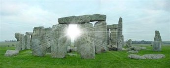 EnglandStonehenge.jpg (11063 bytes)